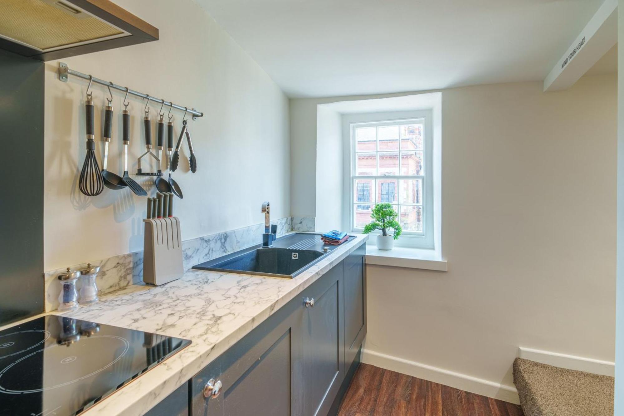 Library View Apartment 켄달 외부 사진